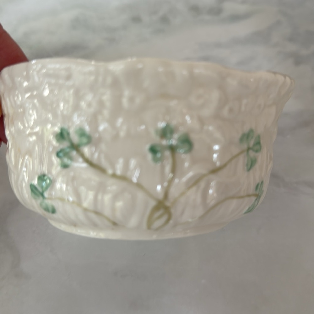 Belleek Daisy Bob Bon Dish